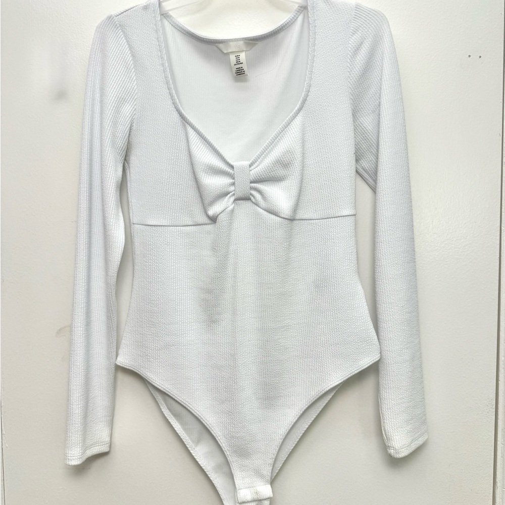 H&M White Long Sleeve Bodysuit with Bow Detail